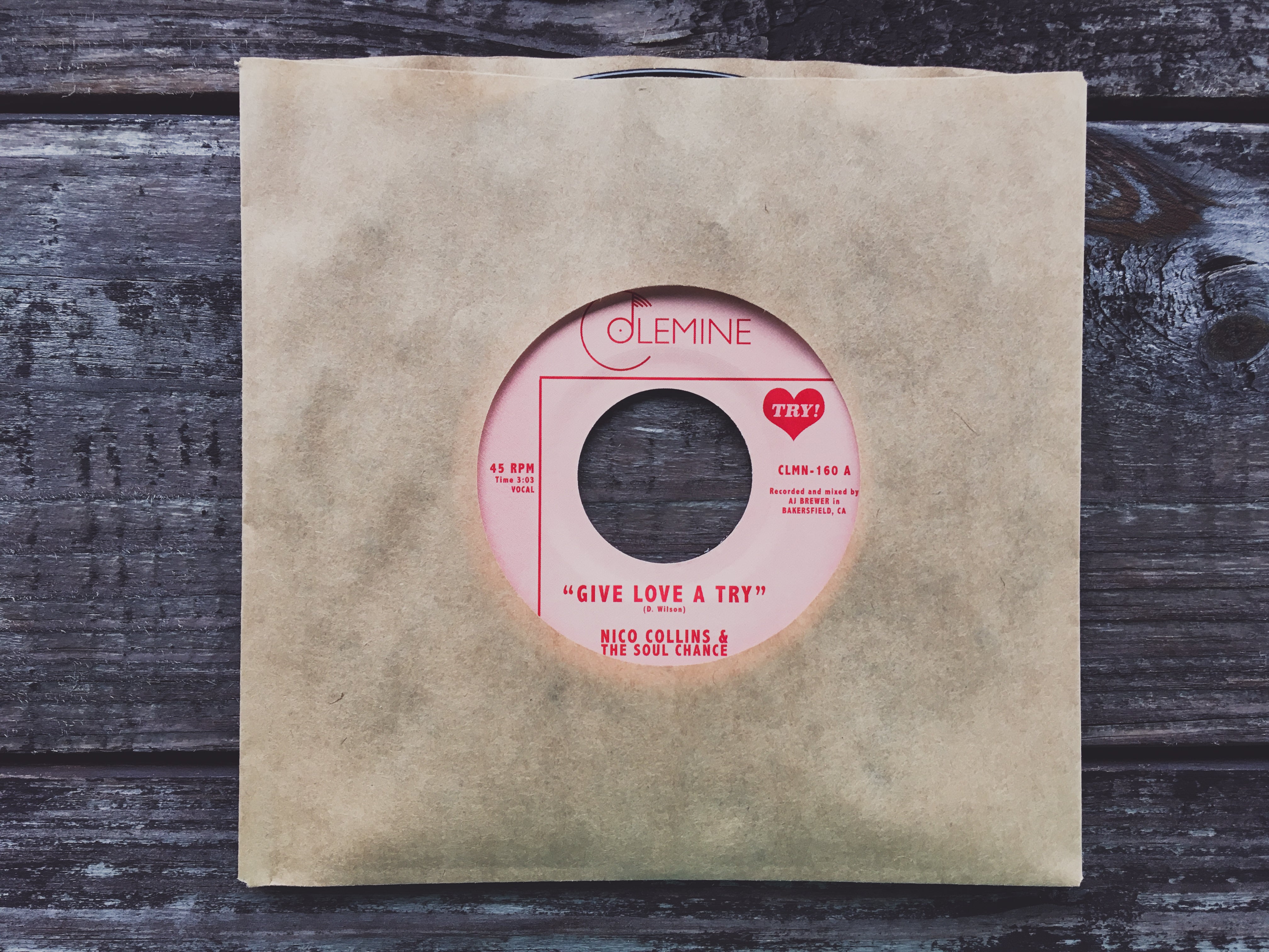 Nico Collins Give Love A Try 45 tours vinyle rouge reggae