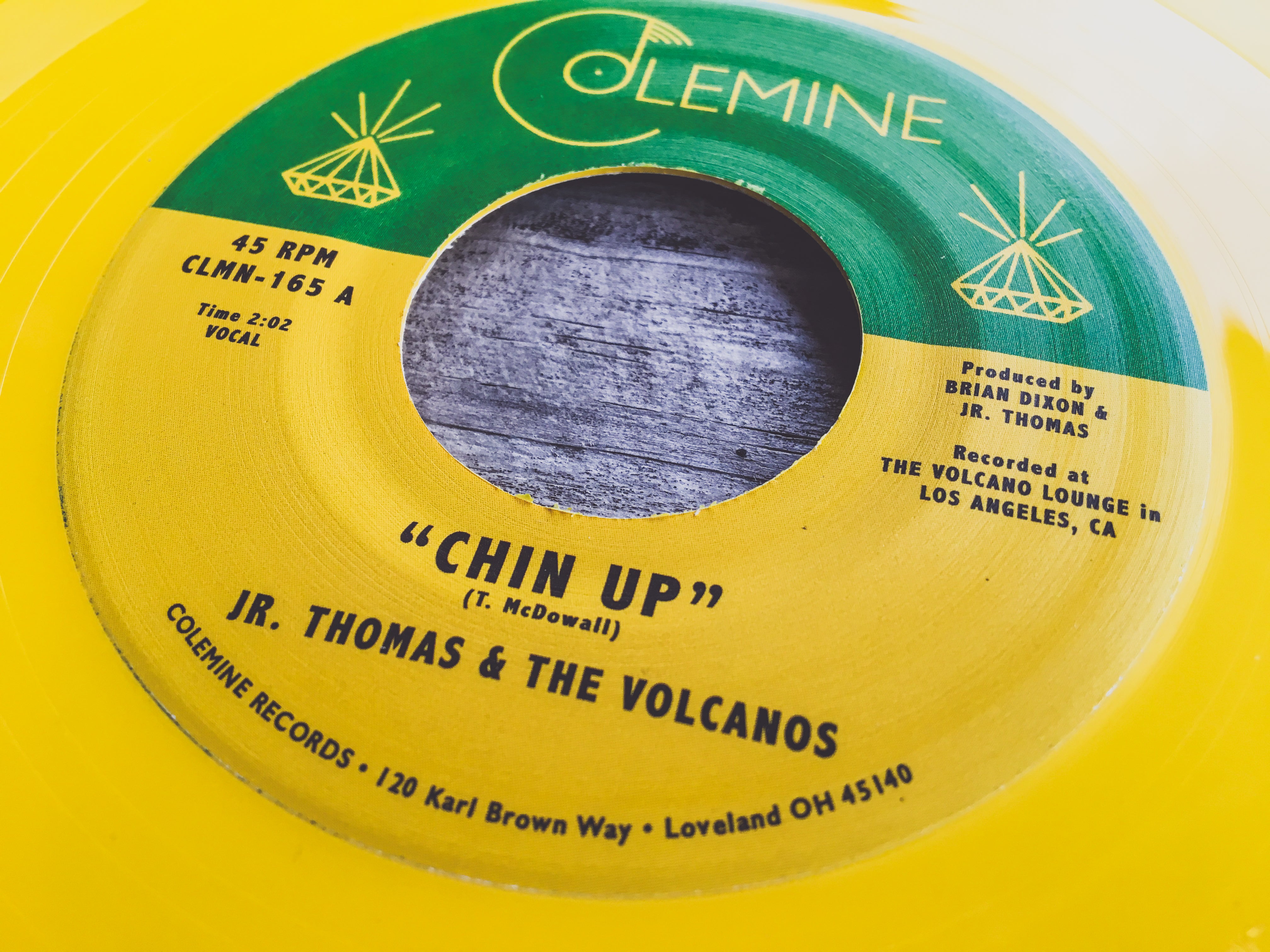 Jr. Thomas & The Volcanos Chin Up vinyle 7" jaune reggae
