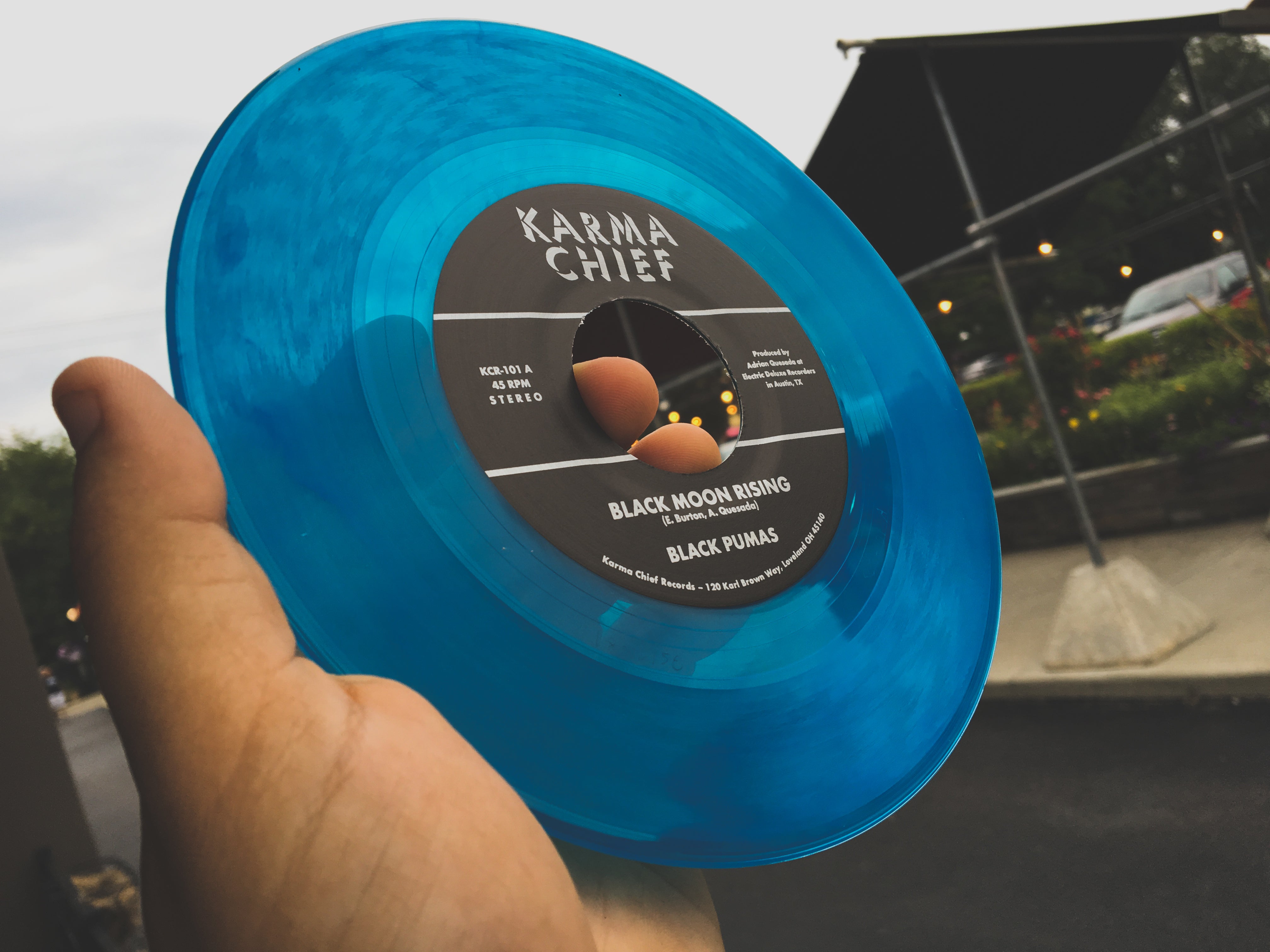 Black Pumas Black Moon Rising 45 tours vinyle bleu soul psyché