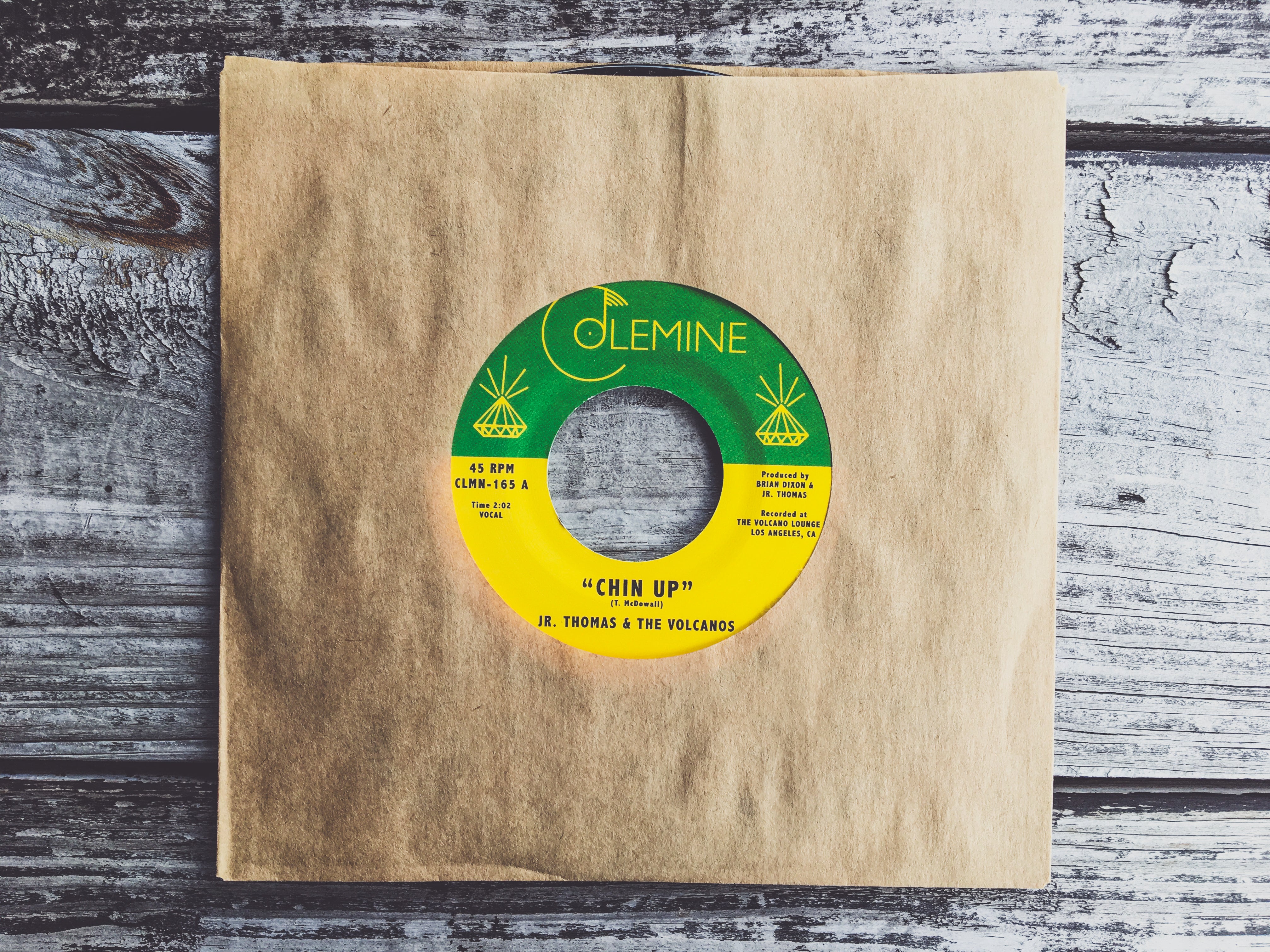 Jr. Thomas & The Volcanos Chin Up vinyle 7" jaune reggae