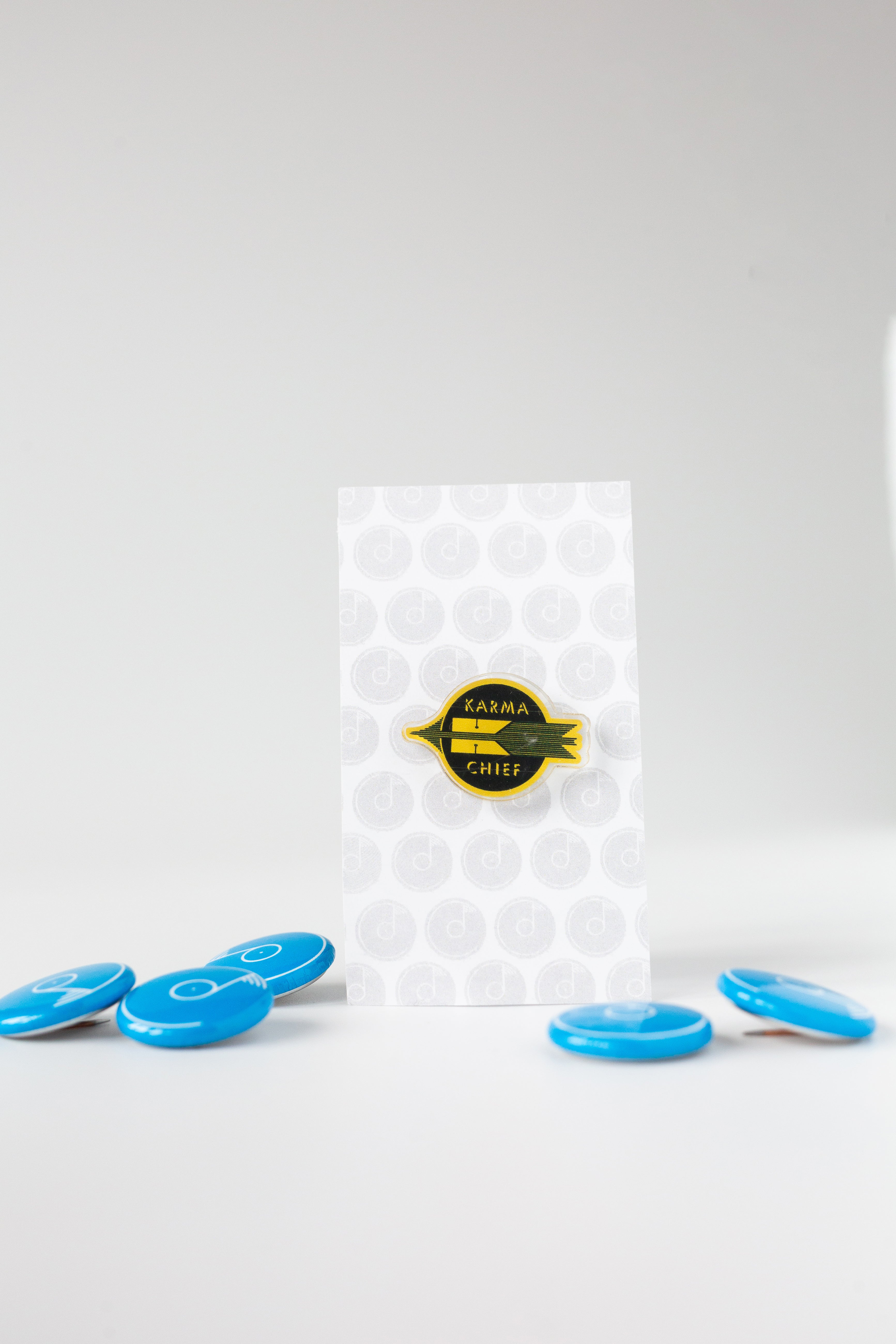 Karma Chief Logo Pin pin's 2,5 cm