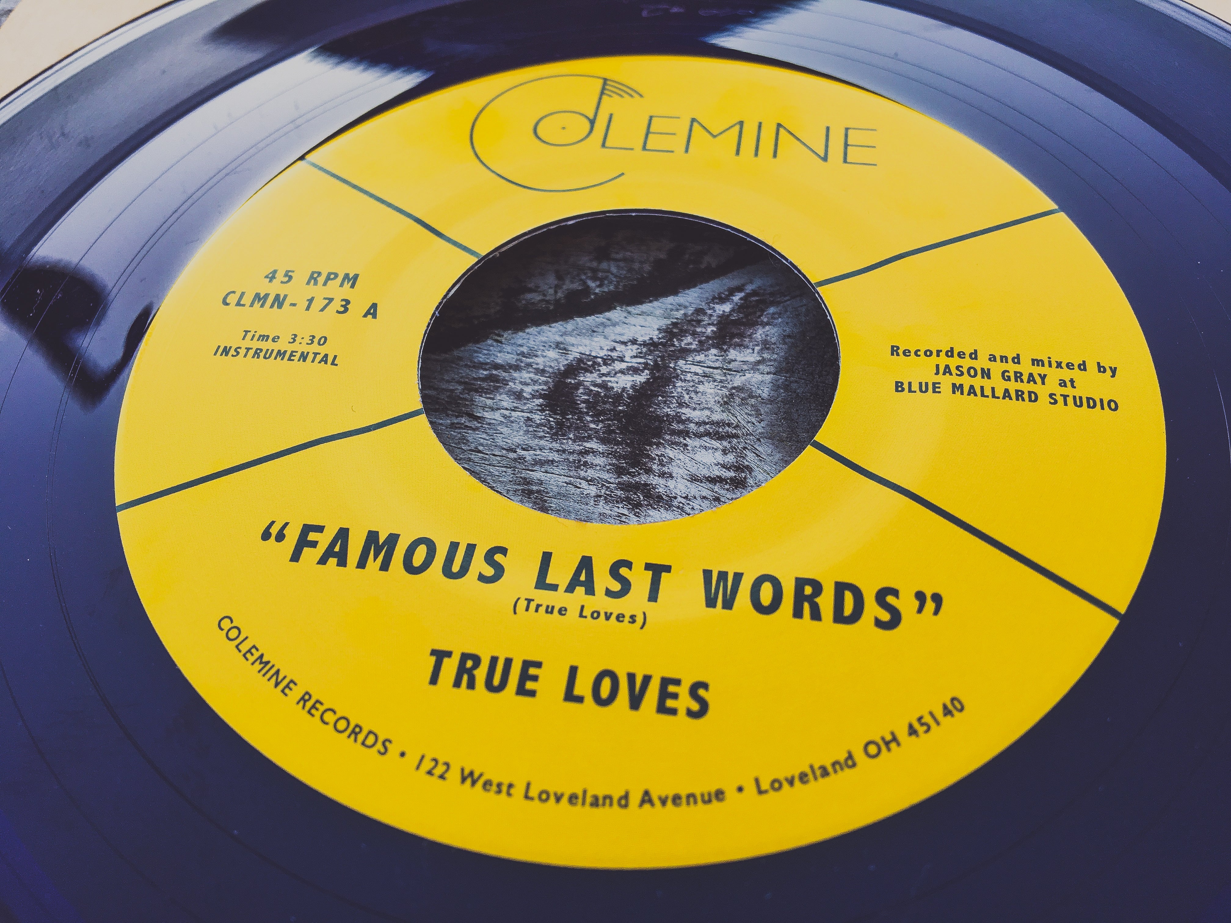 True Loves Famous Last Words vinyle 45t violet funk