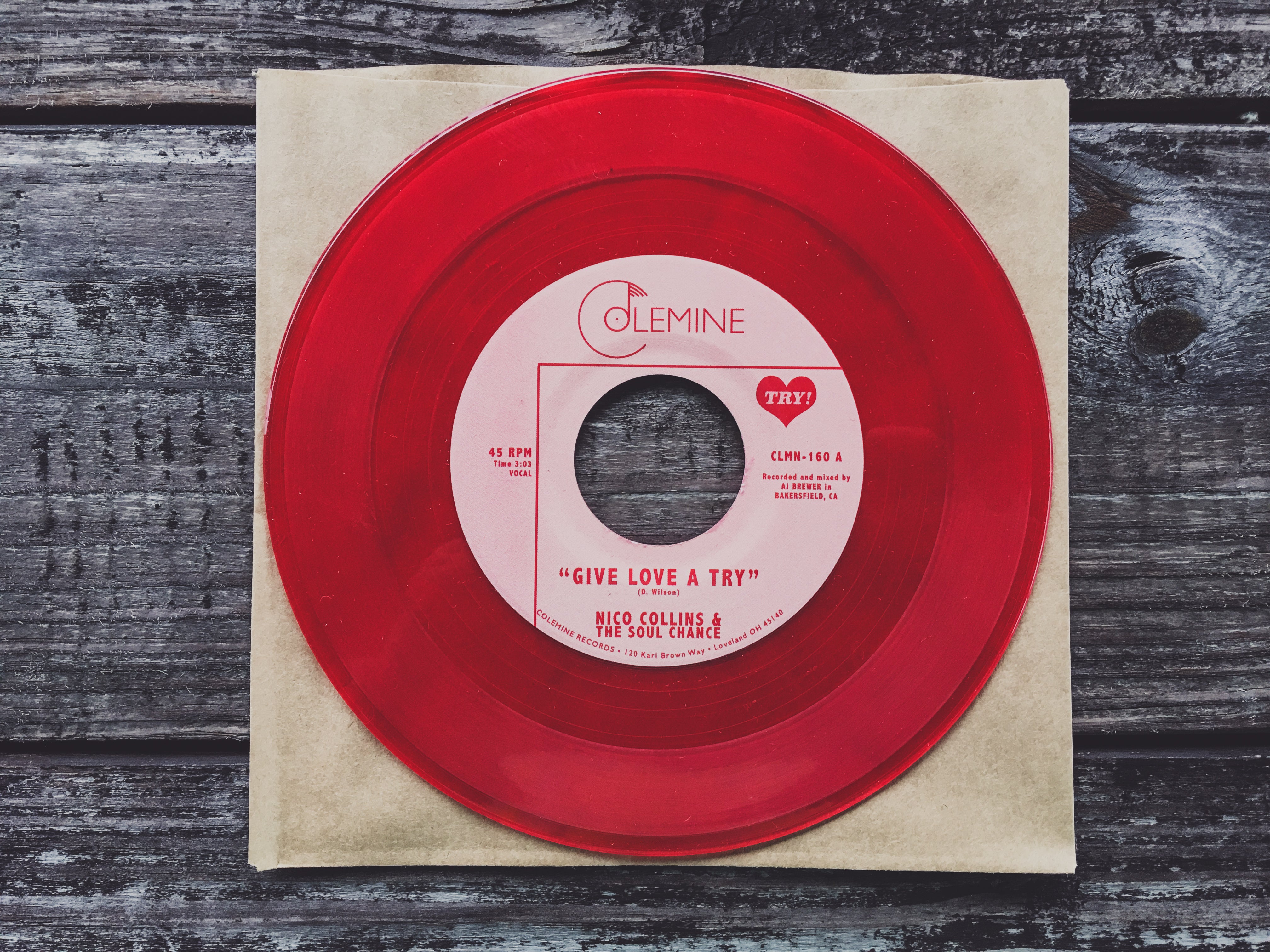 Nico Collins Give Love A Try 45 tours vinyle rouge reggae
