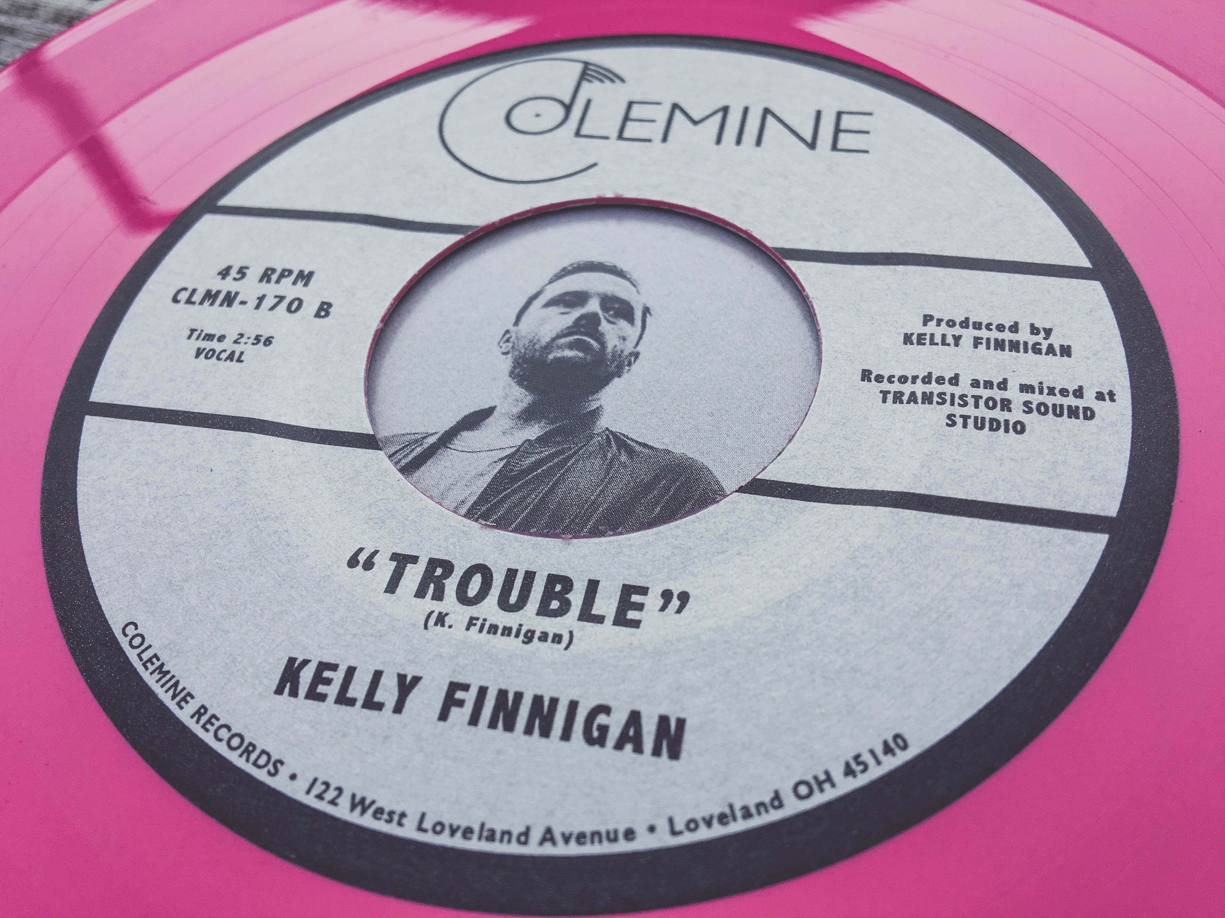 Colemine Kelly Finnigan Catch Me I'm Falling 45 tours rose