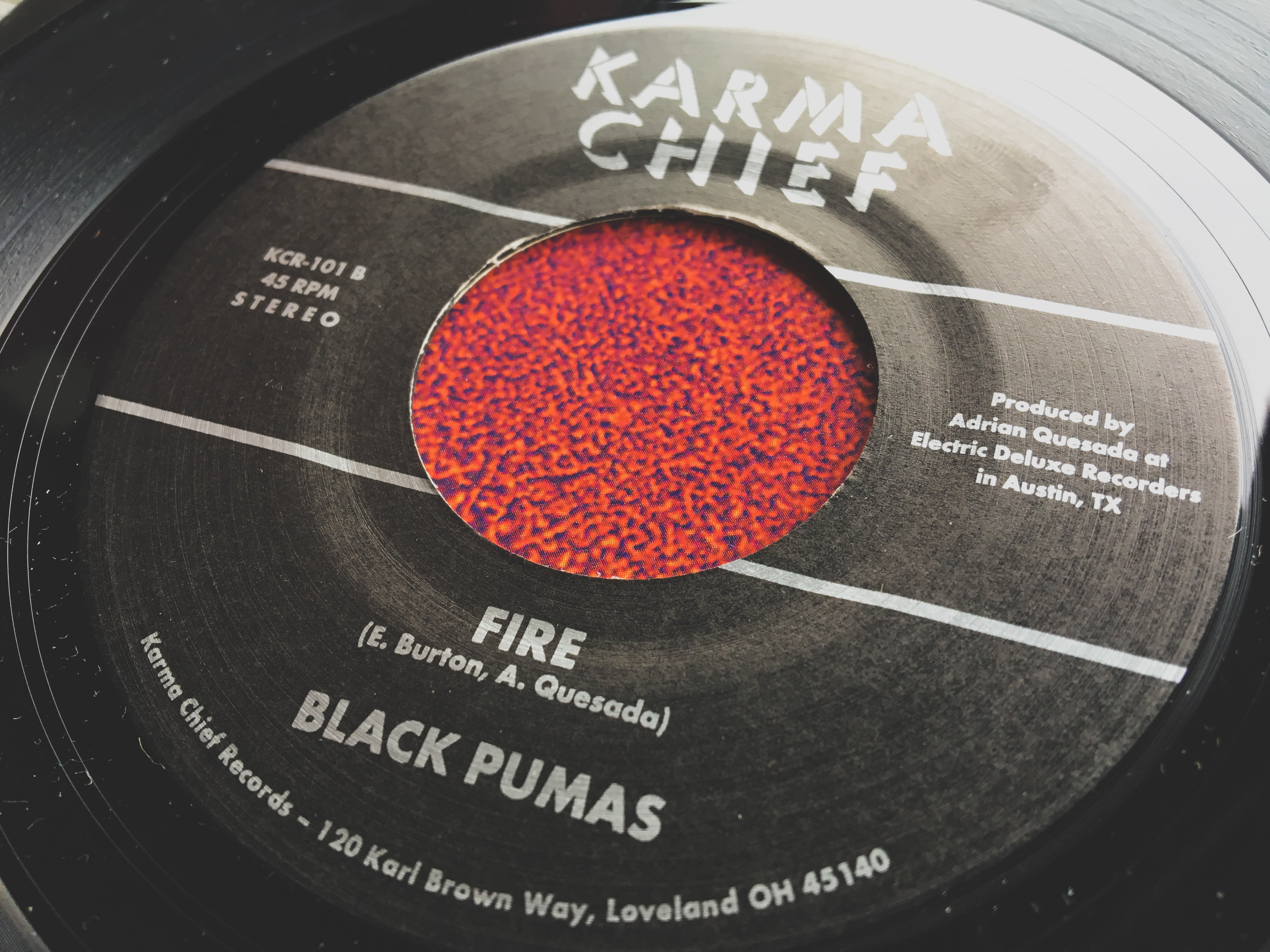 Black Pumas Black Moon Rising 45 tours vinyle bleu soul psyché