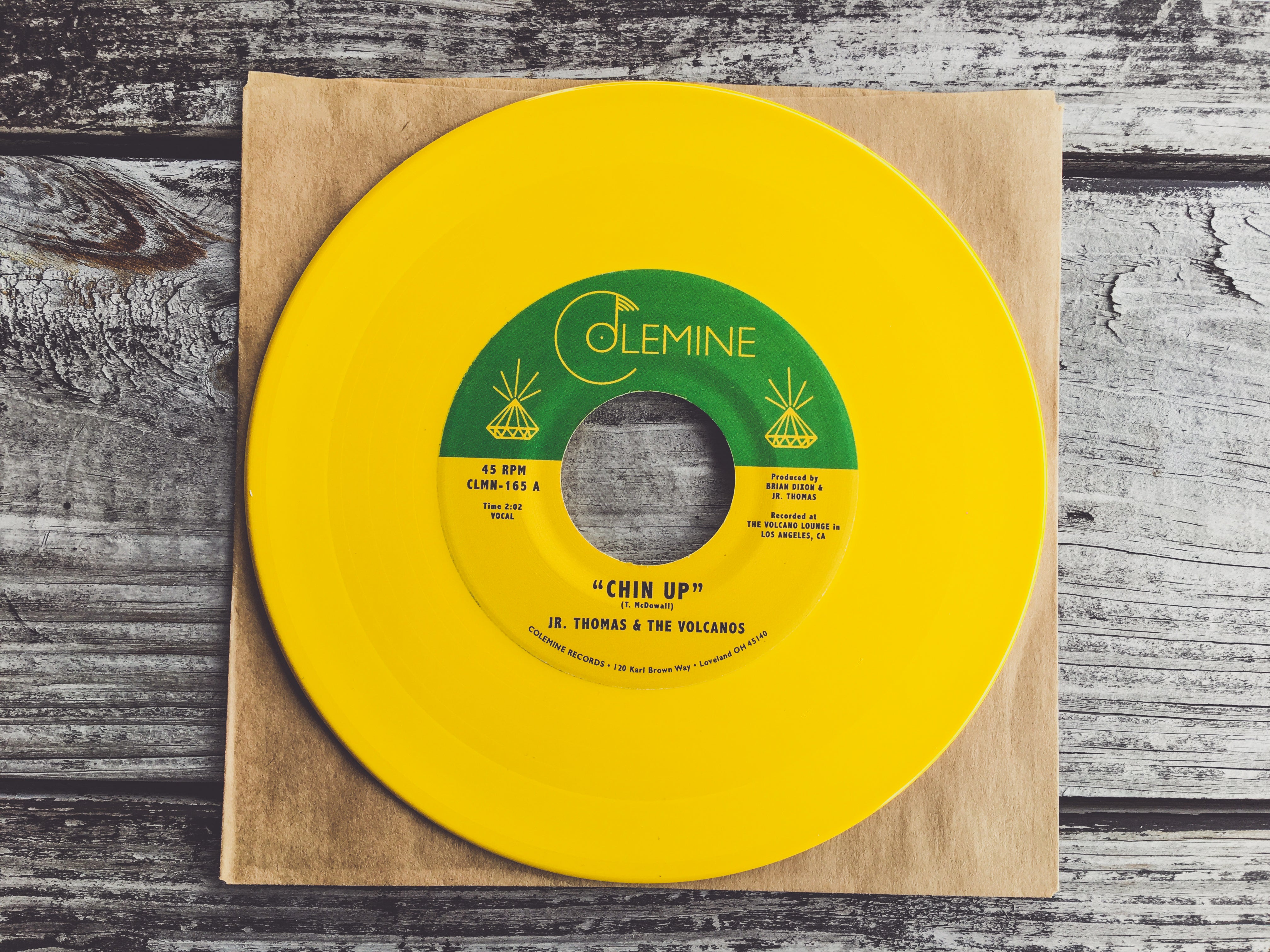 Jr. Thomas & The Volcanos Chin Up vinyle 7" jaune reggae