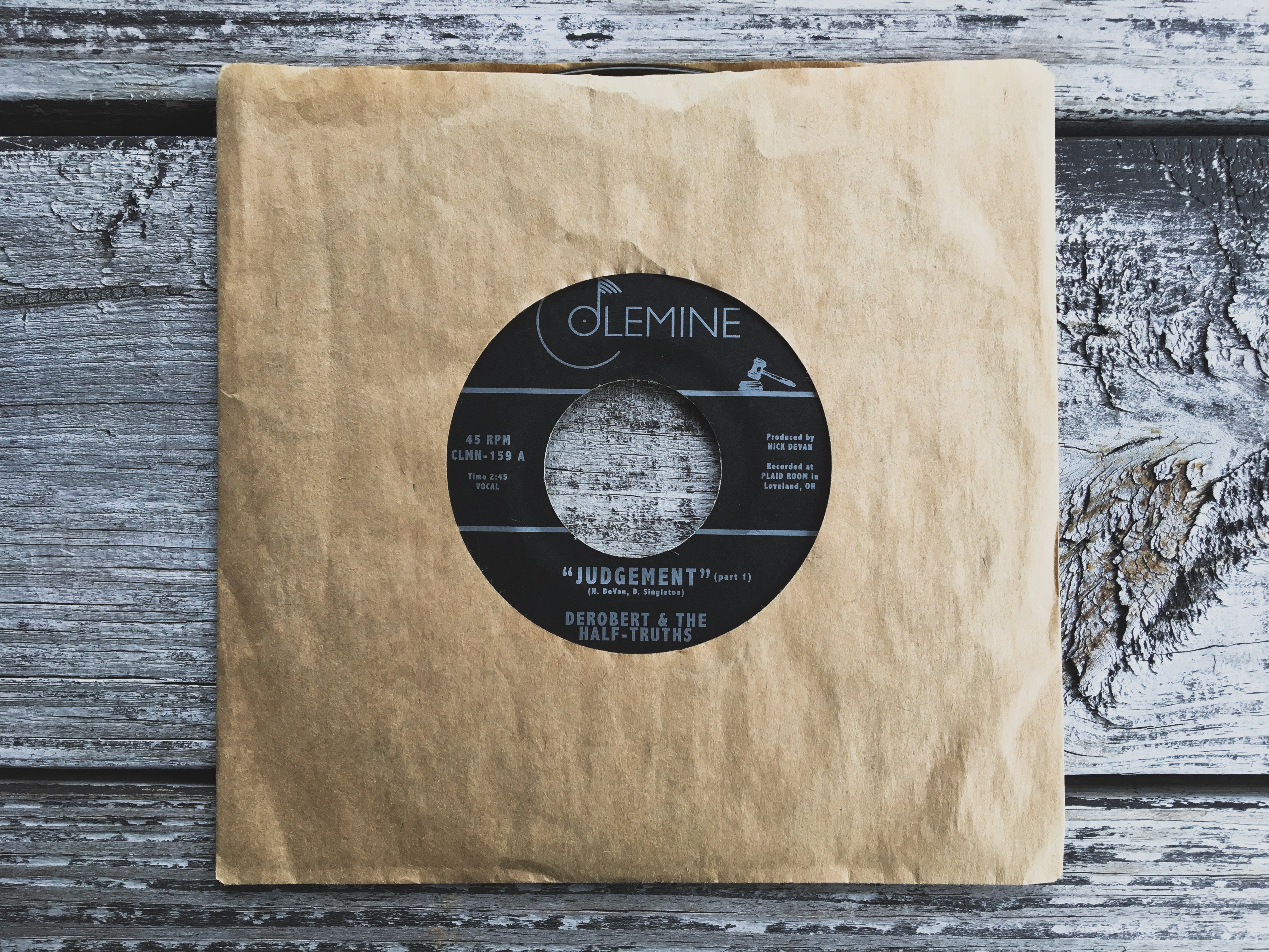 DeRobert & The Half-Truths Judgement 45 tours jaune swirl